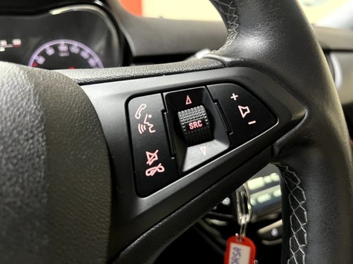 OpelCorsa 1.4 120 Aniversario 66 kW (90 CV) Vehículo usado en Barcelona - 15 OpelCorsa 1.4 120 Aniversario 66 kW (90 CV) Vehículo usado en Barcelona - 15