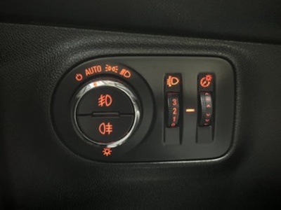 Opel Corsa 1.4 120 Aniversario 66 kW (90 CV) Opel Corsa 1.4 120 Aniversario 66 kW (90 CV)