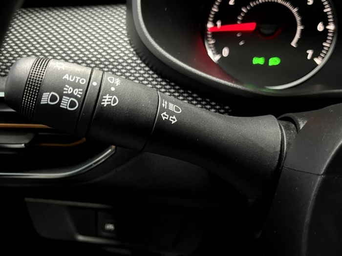 DaciaSandero Stepway Comfort TCe 67 kW (91 CV) Vehículo usado en Barcelona - 16 DaciaSandero Stepway Comfort TCe 67 kW (91 CV) Vehículo usado en Barcelona - 16