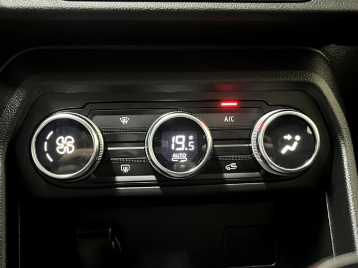 DaciaSandero Stepway Comfort TCe 67 kW (91 CV) Vehículo usado en Barcelona - 26 DaciaSandero Stepway Comfort TCe 67 kW (91 CV) Vehículo usado en Barcelona - 26