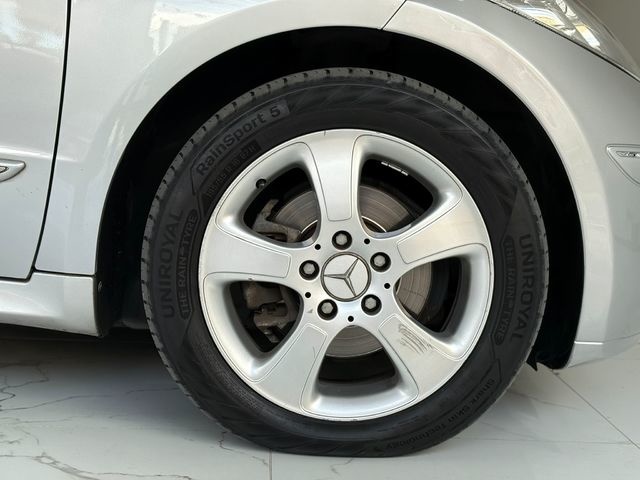 Mercedes-BenzClase A 180 CDI Avantgarde 80 kW (109 CV) Vehículo usado en Barcelona - 8