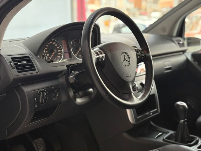 Mercedes-BenzClase A 180 CDI Avantgarde 80 kW (109 CV) Vehículo usado en Barcelona - 13