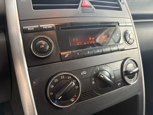 Mercedes-BenzClase A 180 CDI Avantgarde 80 kW (109 CV) Vehículo usado en Barcelona - 20