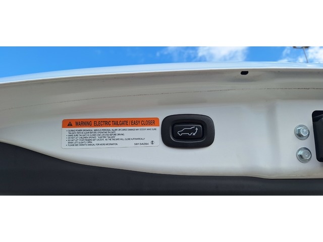 MitsubishiOutlander 2.0 PHEV Kaiteki 4WD Auto 149 kW (203 CV) Vehículo usado en Barcelona - 12 MitsubishiOutlander 2.0 PHEV Kaiteki 4WD Auto 149 kW (203 CV) Vehículo usado en Barcelona - 12