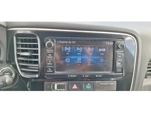 Mitsubishi Outlander 2.0 PHEV Kaiteki 4WD Auto 149 kW (203 CV) Mitsubishi Outlander 2.0 PHEV Kaiteki 4WD Auto 149 kW (203 CV)