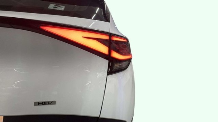 KiaSportage 1.6 T-GDi HEV Drive 4x2 158 kW (215 CV) Vehículo usado en Barcelona - 19 KiaSportage 1.6 T-GDi HEV Drive 4x2 158 kW (215 CV) Vehículo usado en Barcelona - 19