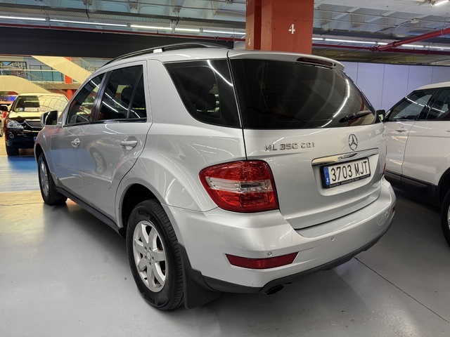 Mercedes-BenzClase M ML 350 CDI 4M Grand Edition 170 kW (231 CV) Vehículo usado en Barcelona - 14