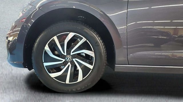 VolkswagenPolo Life 1.0 TSI 70 kW (95 CV) Vehículo usado en Barcelona - 17 VolkswagenPolo Life 1.0 TSI 70 kW (95 CV) Vehículo usado en Barcelona - 17