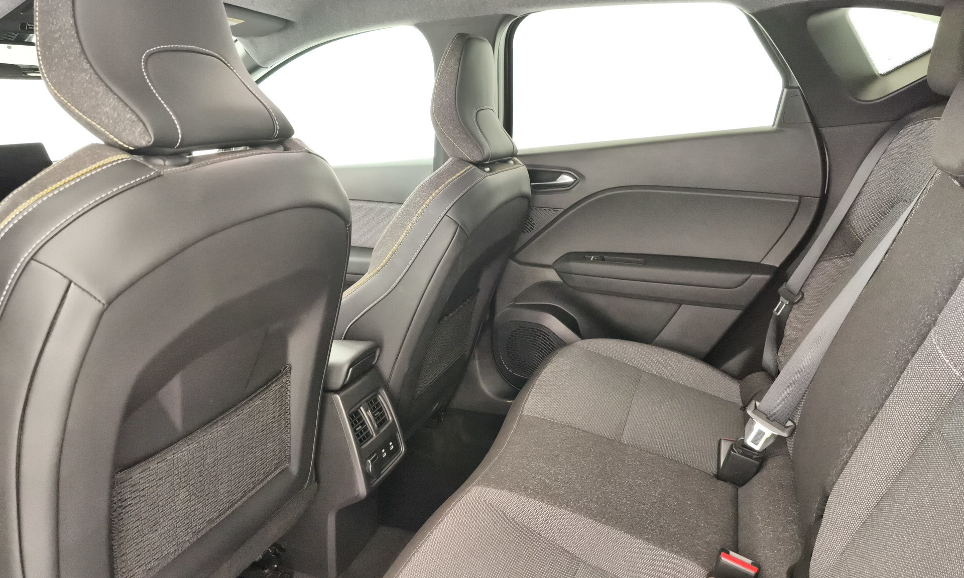 Renault Captur Techno TCe 160 Mild Hybrid EDC 118 kW (160 CV) - 14