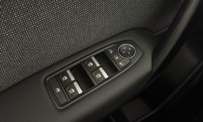 Renault Captur Techno TCe 160 Mild Hybrid EDC 118 kW (160 CV) - 25 Renault Captur Techno TCe 160 Mild Hybrid EDC 118 kW (160 CV) - 25