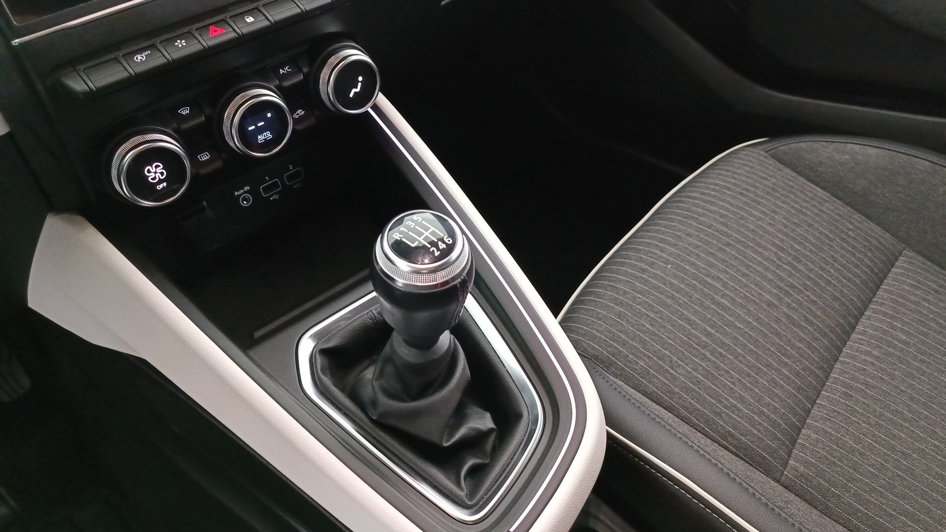 Renault Clio Techno TCe 103 kW (140 CV) - 21