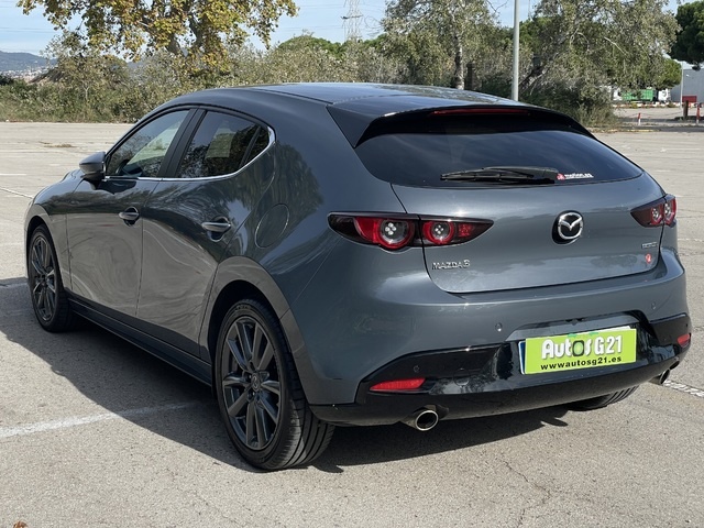 MazdaMazda 3 2.0 e-Skyactiv-G Zenith Safety Black 89 kW (122 CV) Vehículo usado en Barcelona - 7 MazdaMazda 3 2.0 e-Skyactiv-G Zenith Safety Black 89 kW (122 CV) Vehículo usado en Barcelona - 7