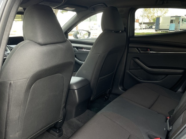 MazdaMazda 3 2.0 e-Skyactiv-G Zenith Safety Black 89 kW (122 CV) Vehículo usado en Barcelona - 11