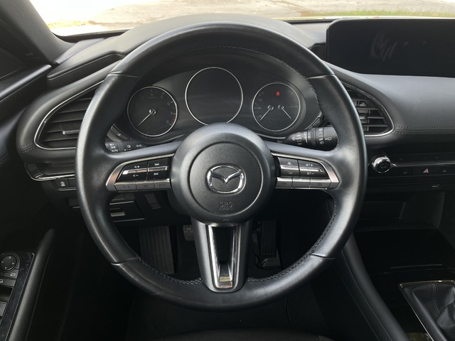 MazdaMazda 3 2.0 e-Skyactiv-G Zenith Safety Black 89 kW (122 CV) Vehículo usado en Barcelona - 14 MazdaMazda 3 2.0 e-Skyactiv-G Zenith Safety Black 89 kW (122 CV) Vehículo usado en Barcelona - 14