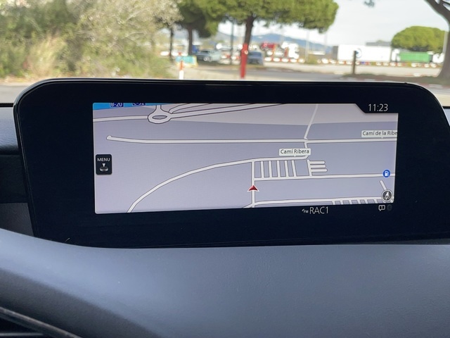 MazdaMazda 3 2.0 e-Skyactiv-G Zenith Safety Black 89 kW (122 CV) Vehículo usado en Barcelona - 18