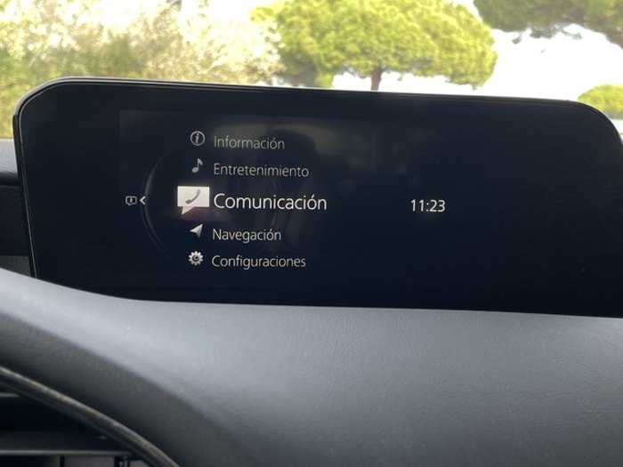 MazdaMazda 3 2.0 e-Skyactiv-G Zenith Safety Black 89 kW (122 CV) Vehículo usado en Barcelona - 19 MazdaMazda 3 2.0 e-Skyactiv-G Zenith Safety Black 89 kW (122 CV) Vehículo usado en Barcelona - 19