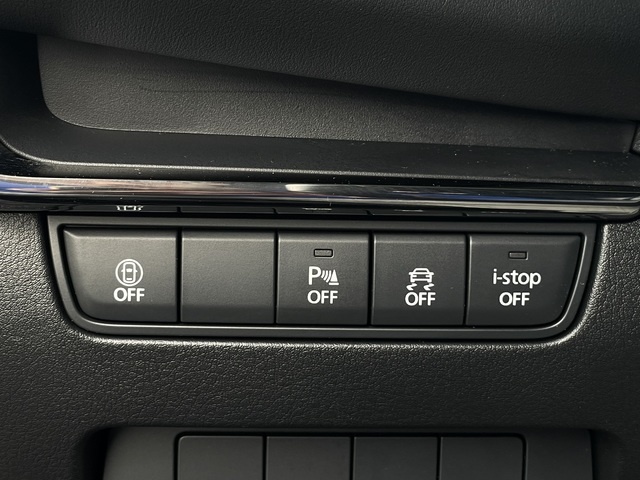 MazdaMazda 3 2.0 e-Skyactiv-G Zenith Safety Black 89 kW (122 CV) Vehículo usado en Barcelona - 23 MazdaMazda 3 2.0 e-Skyactiv-G Zenith Safety Black 89 kW (122 CV) Vehículo usado en Barcelona - 23