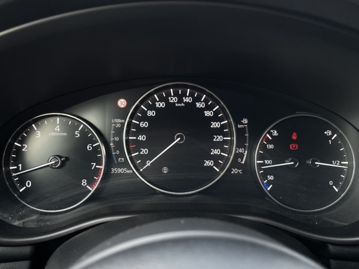 MazdaMazda 3 2.0 e-Skyactiv-G Zenith Safety Black 89 kW (122 CV) Vehículo usado en Barcelona - 26 MazdaMazda 3 2.0 e-Skyactiv-G Zenith Safety Black 89 kW (122 CV) Vehículo usado en Barcelona - 26