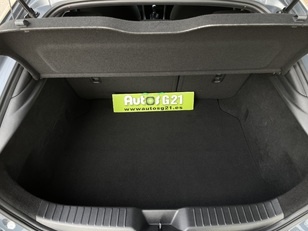 Mazda Mazda 3 2.0 e-Skyactiv-G Zenith Safety Black 89 kW (122 CV)