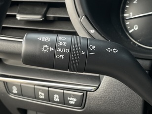 Mazda Mazda 3 2.0 e-Skyactiv-G Zenith Safety Black 89 kW (122 CV)