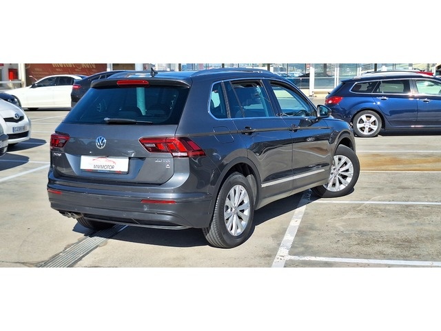 VolkswagenTiguan Sport 2.0 TDI BMT 110 kW (150 CV) DSG Vehículo usado en Barcelona - 10