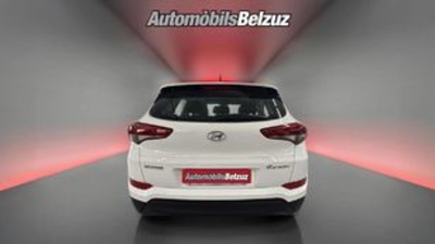 Hyundai Tucson 1.7 CRDI BlueDrive Essence 4x2 85 kW (115 CV) Hyundai Tucson 1.7 CRDI BlueDrive Essence 4x2 85 kW (115 CV)