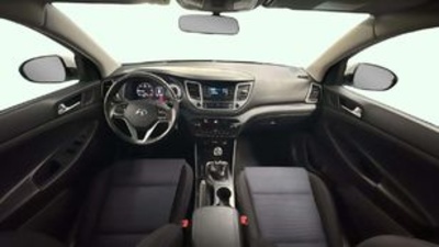 Hyundai Tucson 1.7 CRDI BlueDrive Essence 4x2 85 kW (115 CV) Hyundai Tucson 1.7 CRDI BlueDrive Essence 4x2 85 kW (115 CV)