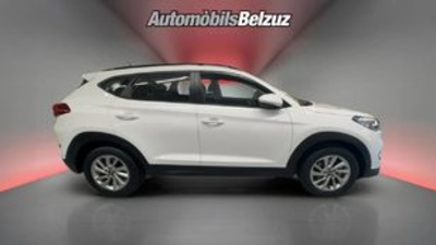 Hyundai Tucson 1.7 CRDI BlueDrive Essence 4x2 85 kW (115 CV) Hyundai Tucson 1.7 CRDI BlueDrive Essence 4x2 85 kW (115 CV)