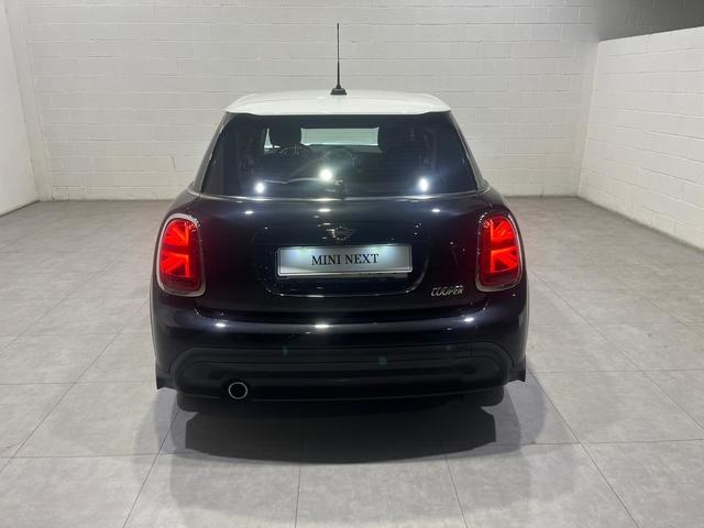 MINI Cooper 100 kW (136 CV) MINI 5 Puertas en Barcelona