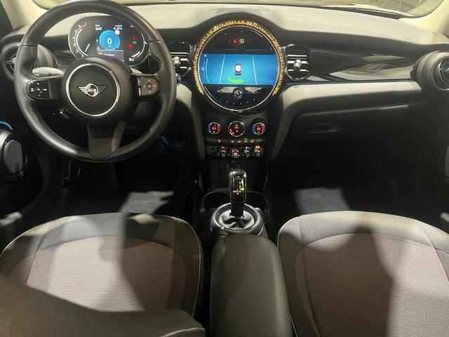 MINI Cooper 100 kW (136 CV) MINI 5 Puertas en Barcelona