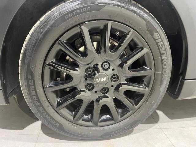 MINI Cooper 100 kW (136 CV) MINI 5 Puertas en Barcelona