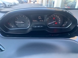 Peugeot 208 PureTech Signature 60 kW (82 CV)