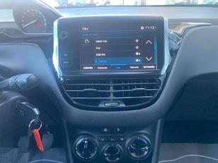 Peugeot 208 PureTech Signature 60 kW (82 CV)