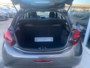 Peugeot 208 PureTech Signature 60 kW (82 CV)