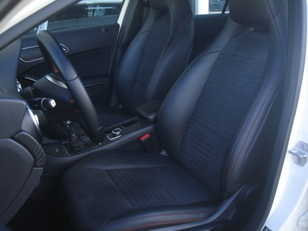 Mercedes-Benz Clase A 200 CDI AMG Line 100 kW (136 CV) Mercedes-Benz Clase A 200 CDI AMG Line 100 kW (136 CV)