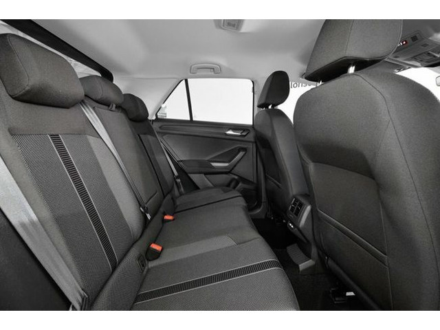 Volkswagen T-Roc Connect 1.0 TSI 81 kW (110 CV) Vehículo usado en Las Palmas - 6