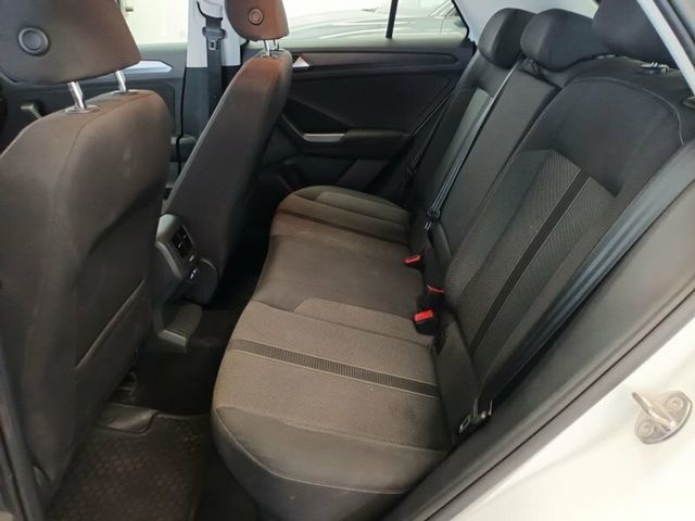 Volkswagen T-Roc Connect 1.0 TSI 81 kW (110 CV) Vehículo usado en Las Palmas - 6