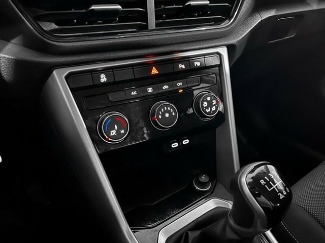 Volkswagen T-Roc Connect 1.0 TSI 81 kW (110 CV) Vehículo usado en Las Palmas - 7 Volkswagen T-Roc Connect 1.0 TSI 81 kW (110 CV) Vehículo usado en Las Palmas - 7