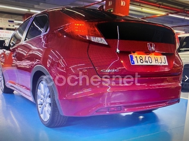 HondaCivic 1.8 I-VTEC Executive Navi 104kW (142CV) Vehículo usado en Barcelona - 4 HondaCivic 1.8 I-VTEC Executive Navi 104kW (142CV) Vehículo usado en Barcelona - 4