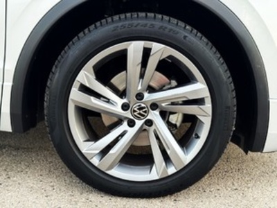 Volkswagen Tiguan R-Line 2.0 TDI 110 kW (150 CV) DSG Volkswagen Tiguan R-Line 2.0 TDI 110 kW (150 CV) DSG