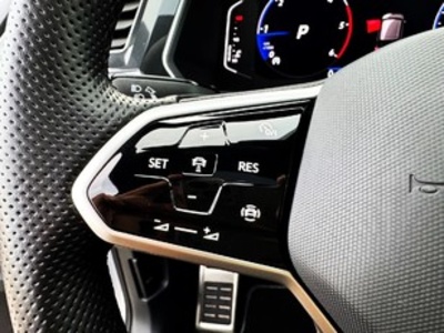 Volkswagen Tiguan R-Line 2.0 TDI 110 kW (150 CV) DSG Volkswagen Tiguan R-Line 2.0 TDI 110 kW (150 CV) DSG