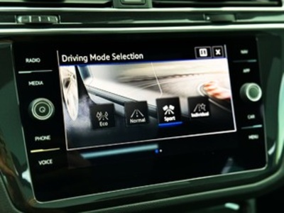 Volkswagen Tiguan R-Line 2.0 TDI 110 kW (150 CV) DSG Volkswagen Tiguan R-Line 2.0 TDI 110 kW (150 CV) DSG