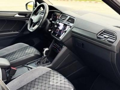 Volkswagen Tiguan R-Line 2.0 TDI 110 kW (150 CV) DSG Volkswagen Tiguan R-Line 2.0 TDI 110 kW (150 CV) DSG