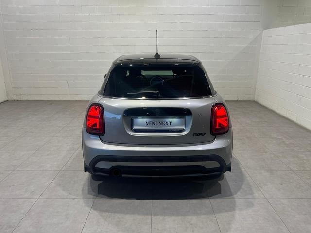 MINI Cooper 100 kW (136 CV) MINI 5 Puertas en Barcelona