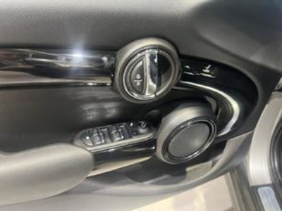 MINI MINI 5 Puertas Cooper 100 kW (136 CV) 88533578 en Barcelona MINI MINI 5 Puertas Cooper 100 kW (136 CV) 88533578 en Barcelona