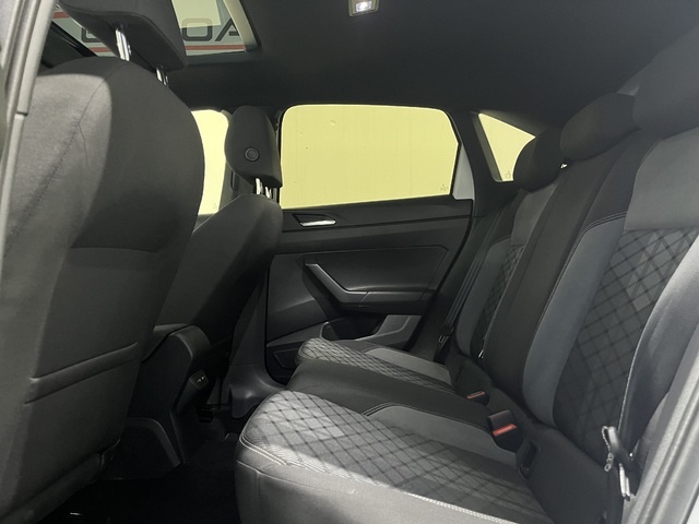 VolkswagenTaigo R-Line 1.5 TSI 110 kW (150 CV) DSG Vehículo usado en Barcelona - 11