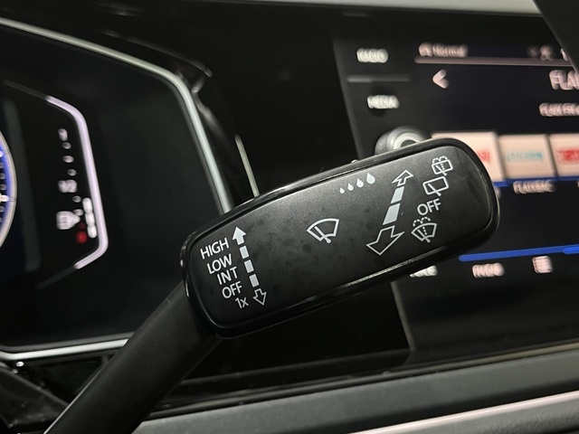 VolkswagenTaigo R-Line 1.5 TSI 110 kW (150 CV) DSG Vehículo usado en Barcelona - 23