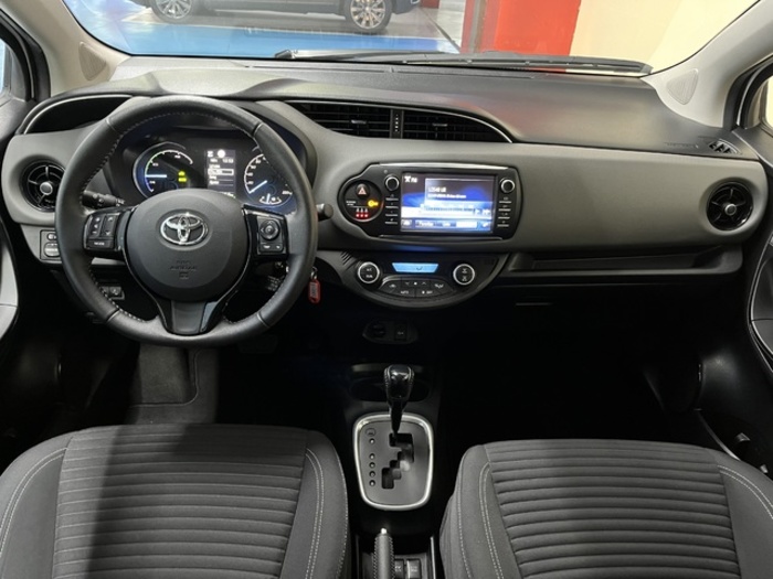 ToyotaYaris 1.5 100H Active 74 kW (100 CV) Vehículo usado en Barcelona - 12 ToyotaYaris 1.5 100H Active 74 kW (100 CV) Vehículo usado en Barcelona - 12
