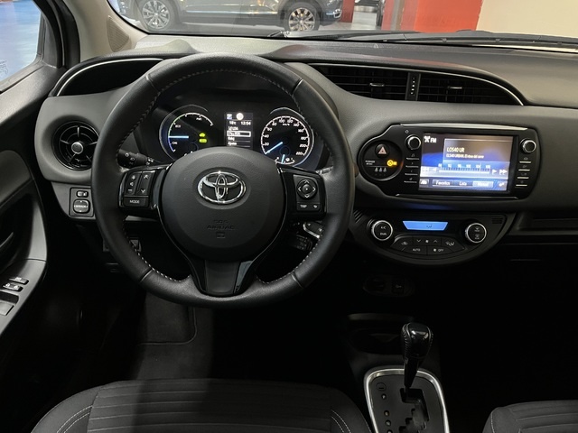 ToyotaYaris 1.5 100H Active 74 kW (100 CV) Vehículo usado en Barcelona - 13