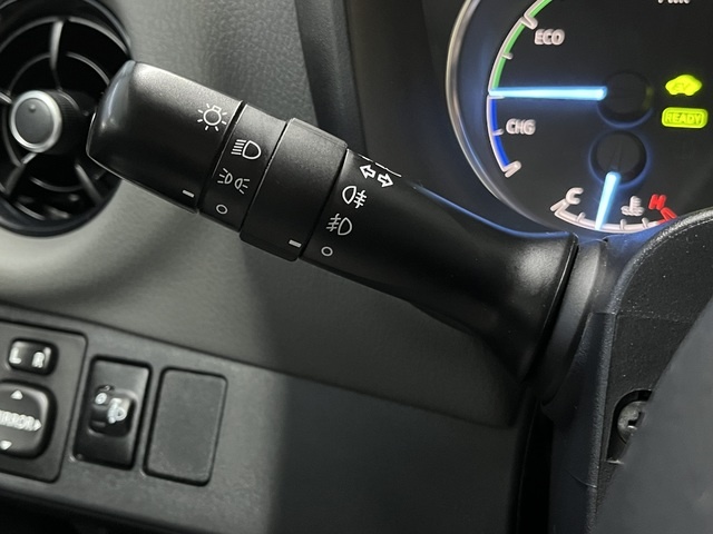 ToyotaYaris 1.5 100H Active 74 kW (100 CV) Vehículo usado en Barcelona - 17